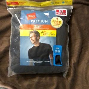 Boys T-shirts Hanes small